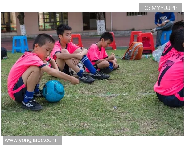 足球失意背后的故事与反思：从失落到重生的心路历程